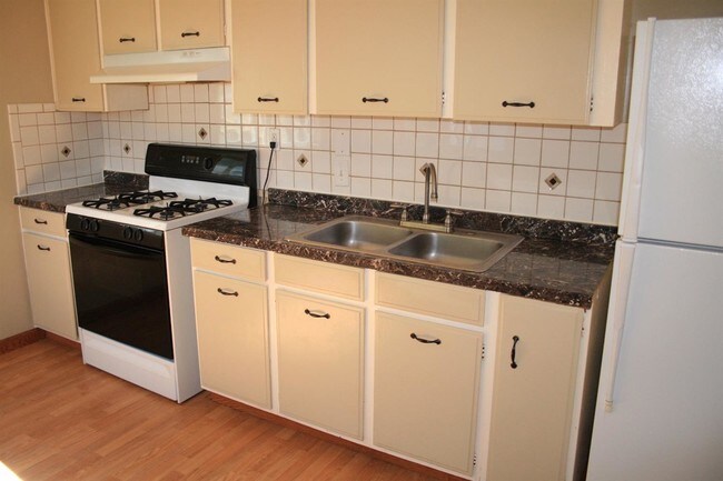 Foto del edificio - 1240 Red Leaf Ln