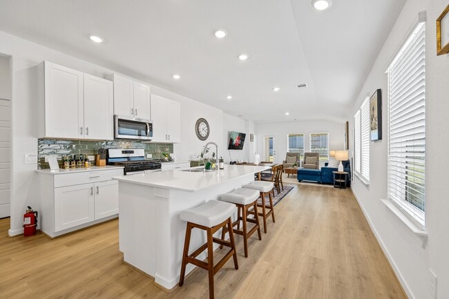 Foto del edificio - 1940 Velvet Oak Ln