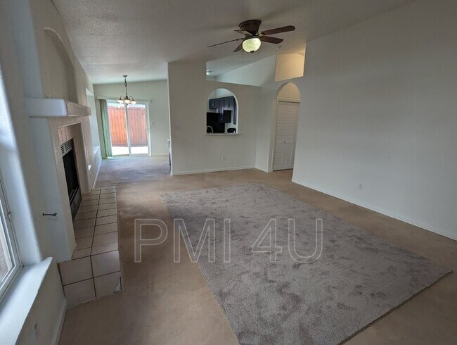 Building Photo - 1726 Vasilion Pl NW