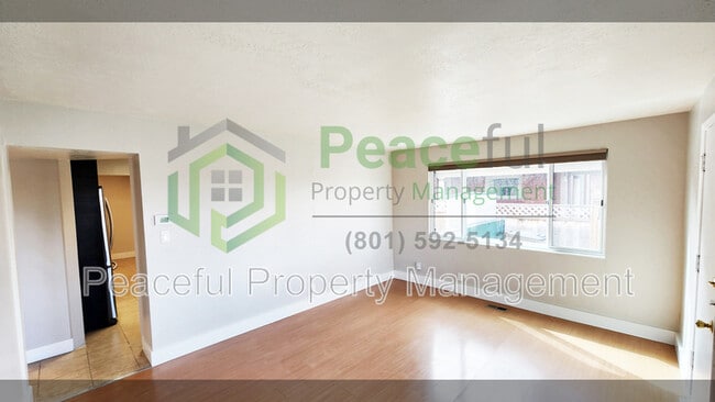 Building Photo - 853 S 900 E