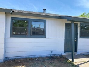 Building Photo - 3506 E Baylor St