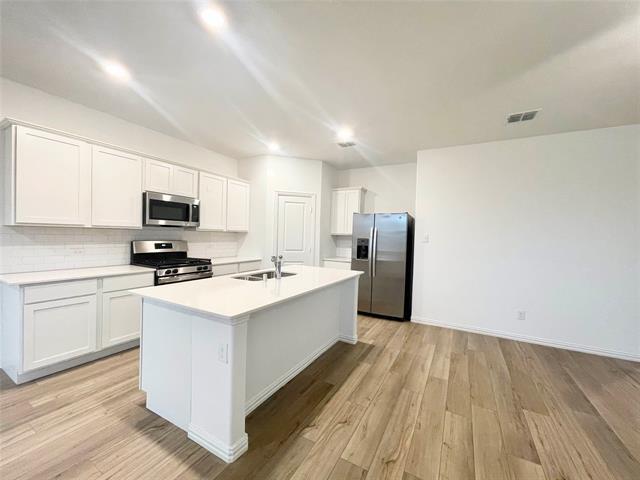 Foto del edificio - 1102 Mahogany Ln