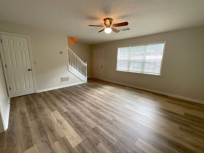 Building Photo - 2657 Parkside Way SW