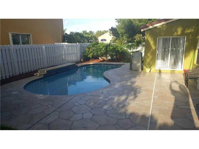 Building Photo - 3579 SW 49th Ct