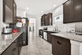 Building Photo - 270 Little Dog Dr