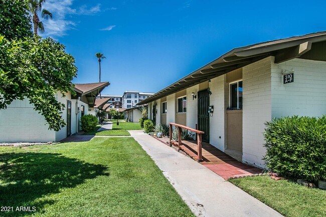 Foto del edificio - 6721 E McDowell Rd