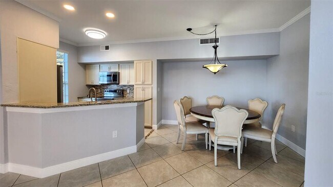 Foto del edificio - 9402 Lake Chase Island Way