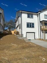 Building Photo - 705 N 2nd St