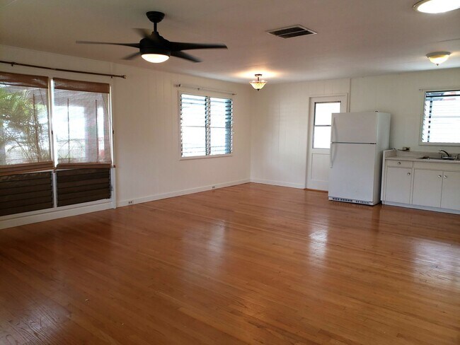 Foto del edificio - L750ach (REOM)