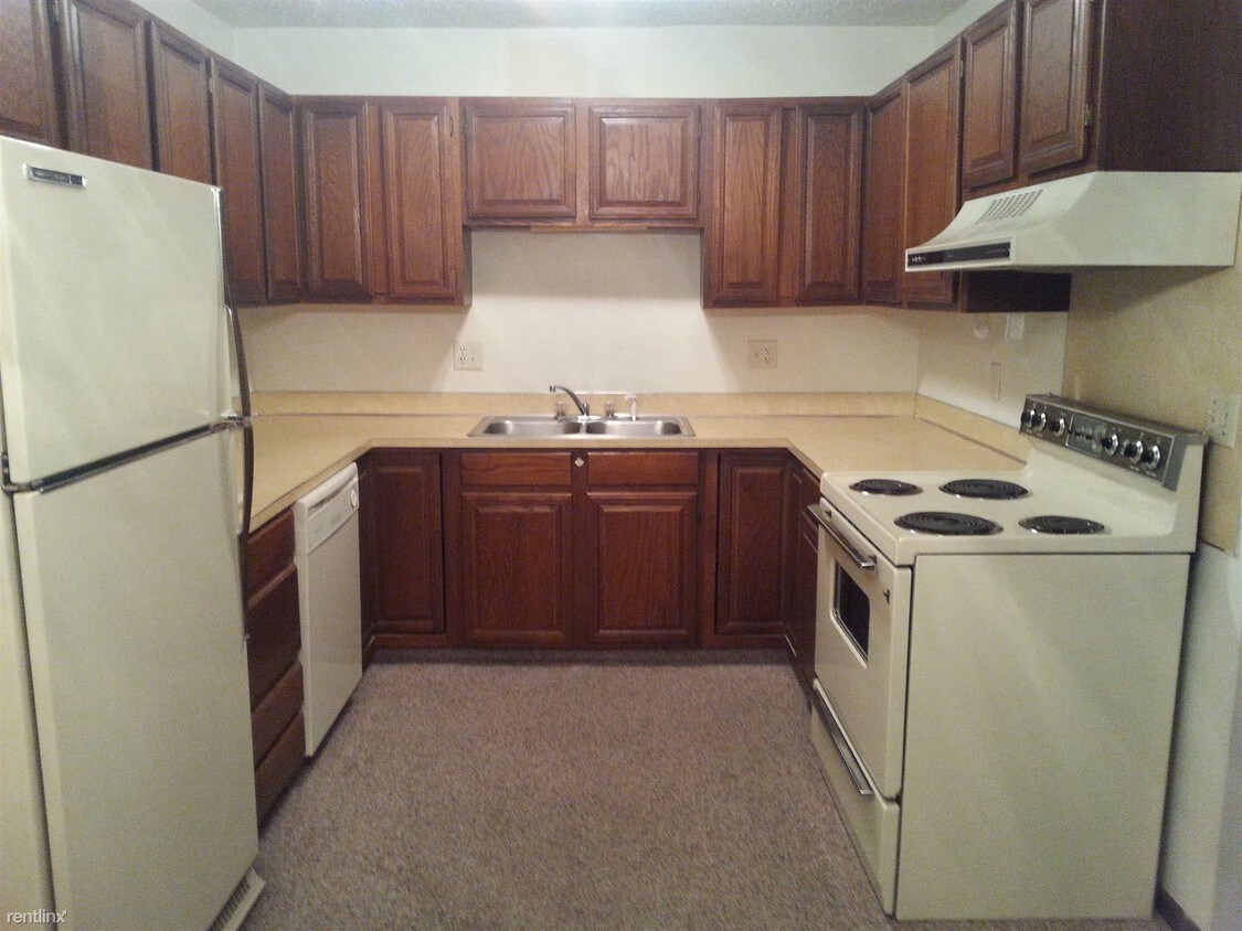 Primary Photo - 3001 E Rosser Ave