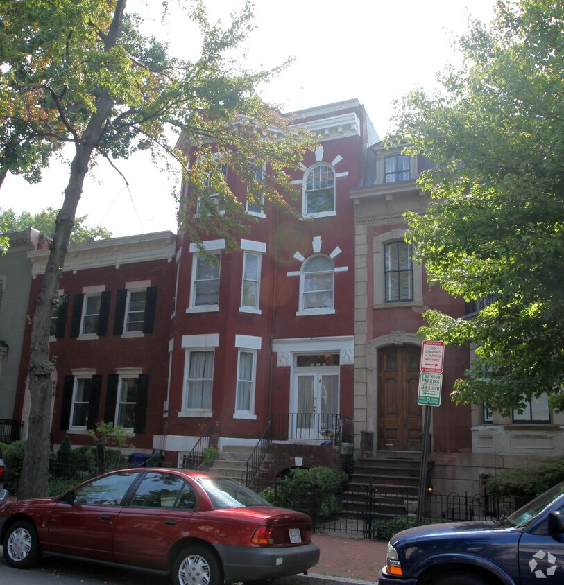 Building Photo - 26 9th St NE
