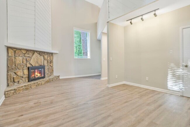 Foto del edificio - 2210 Cedar Forks Dr