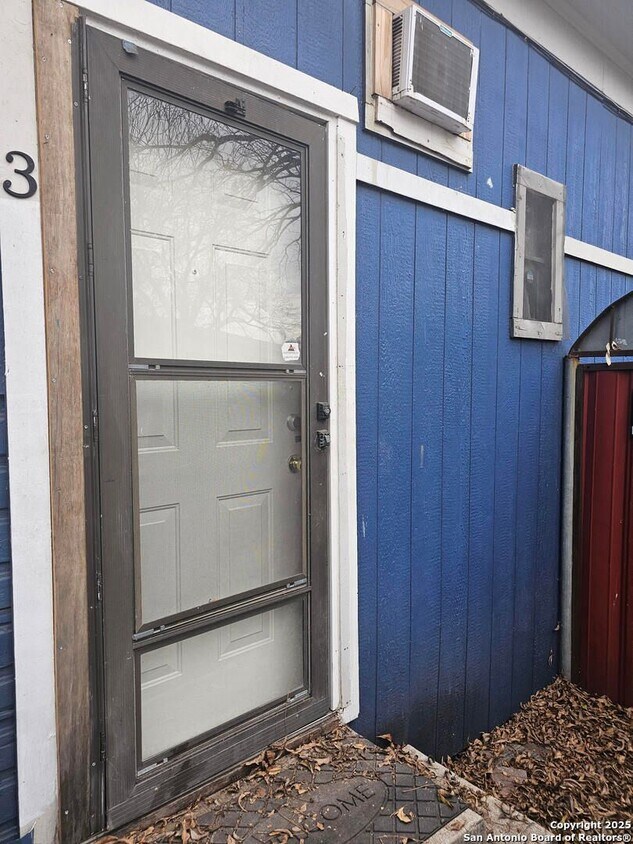 STUDIO APARTMENT NEAR DOWNTOWN! - STUDIO APARTMENT NEAR DOWNTOWN!