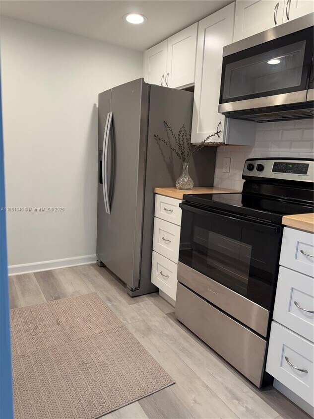 Foto principal - 801 SW 133rd Terrace