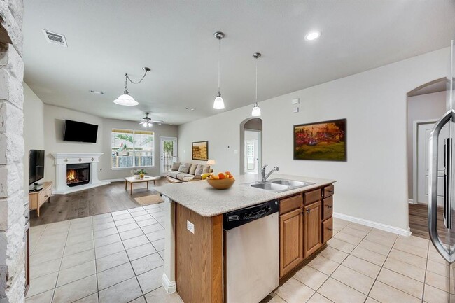 Building Photo - 203 Arrowhead Trail