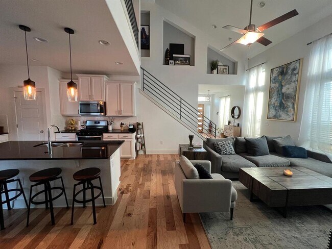 Building Photo - 9605 Tanager Way