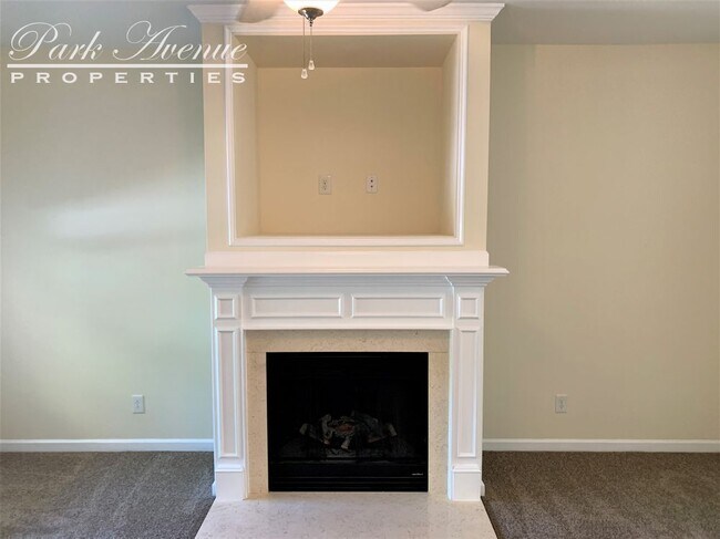 Building Photo - 8516 Summerglen Circle