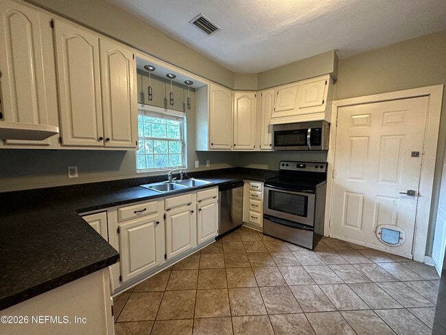 Foto del edificio - 3867 Herschel St