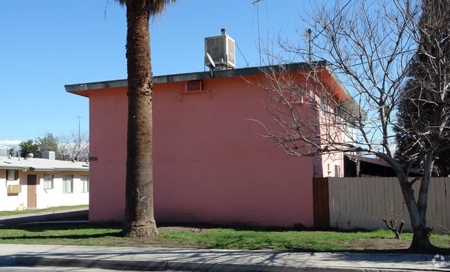 Building Photo - 1373 N H St