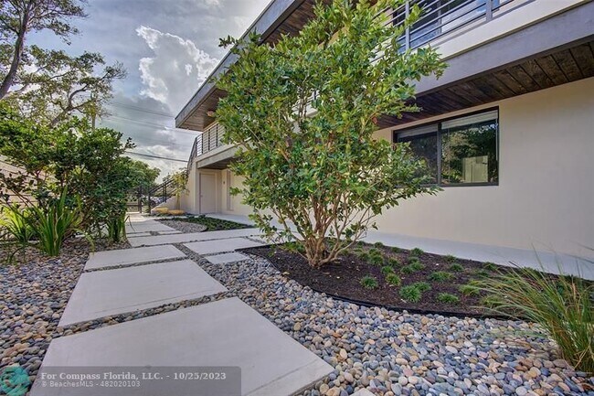 Foto del edificio - 1273 NE 38th St