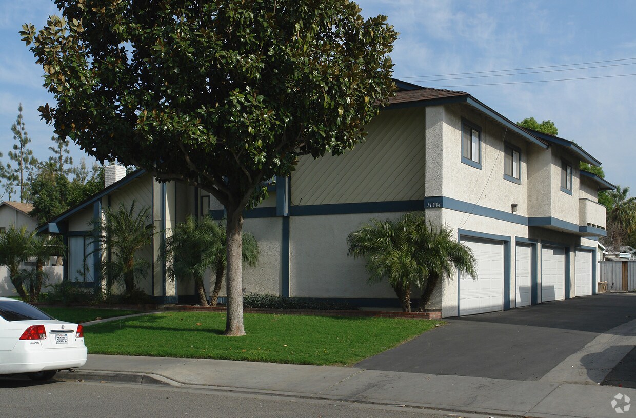 Building Photo - 11334 Magnolia Ave