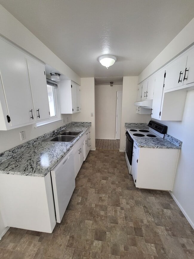 Foto del edificio - 4993 August Dr