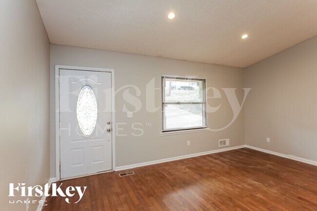 Foto del edificio - 432 Shady Ln Cir