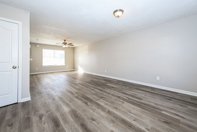 Foto del edificio - 336 Sarna Dr