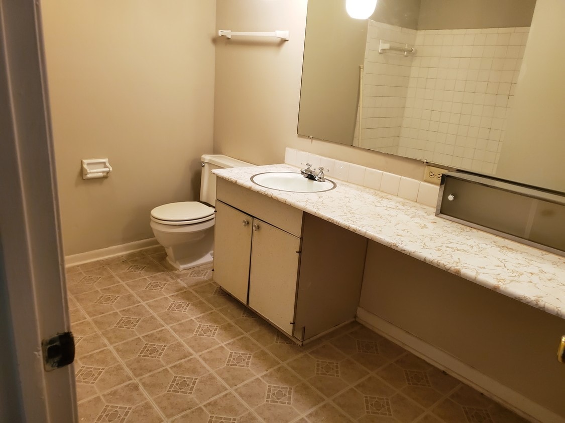 Foto principal - 2520 E Lincoln St