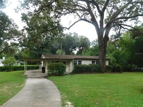 Building Photo - 413 NW 35th Ter