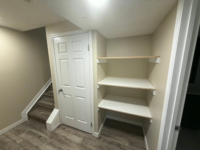 Building Photo - 9609-9672 72 Ave