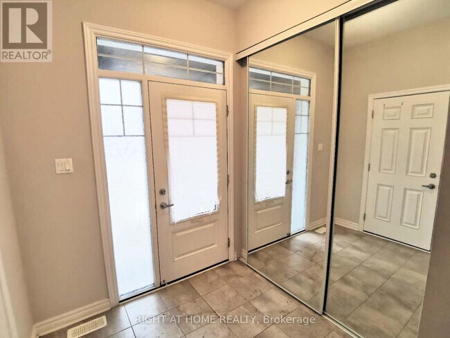 Building Photo - 2452 Waterlilly Way