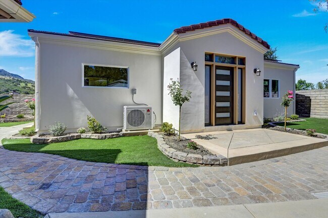 Foto del edificio - $3,549/mo – Brand-New 2 Bed / 2 Bath Private ADU – Agoura Hills | 800 Sq Ft