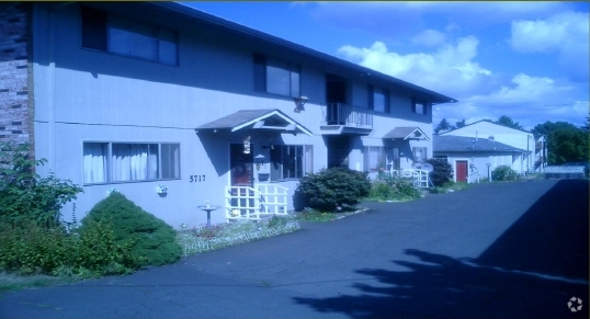 Building Photo - Markwell/Annex Apartments