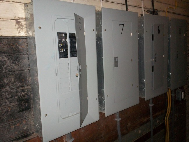 all circuit breaker entraces - 172 College Ave