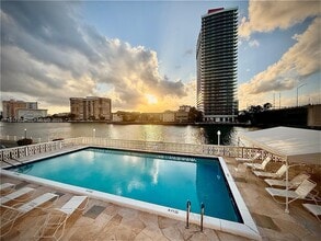 Building Photo - 1825 S Ocean Dr