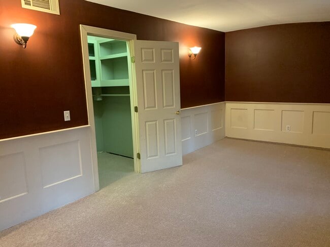 Walk in closet - 5 River Rd