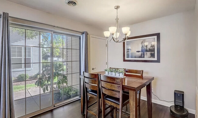 Building Photo - 2851 Holborn Cir