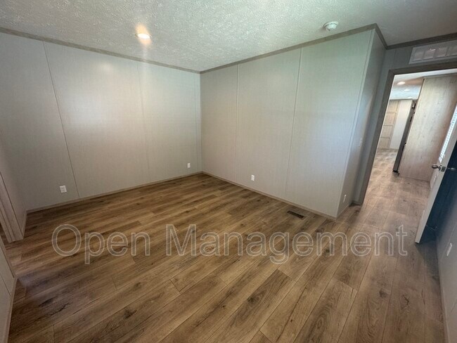 Foto del edificio - 8701 NE 107th Pl