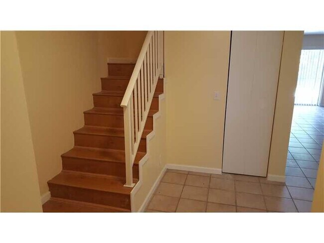 Building Photo - 1307 Partridge Close