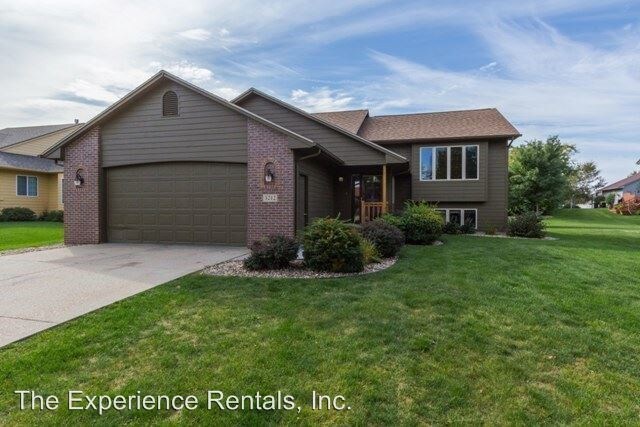 Foto principal - 4 br, 3 bath House - 3212 S. Grace Avenue