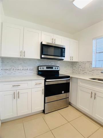 Foto del edificio - 575 NE 143rd St