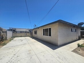 Building Photo - 2014-2014 B Ave