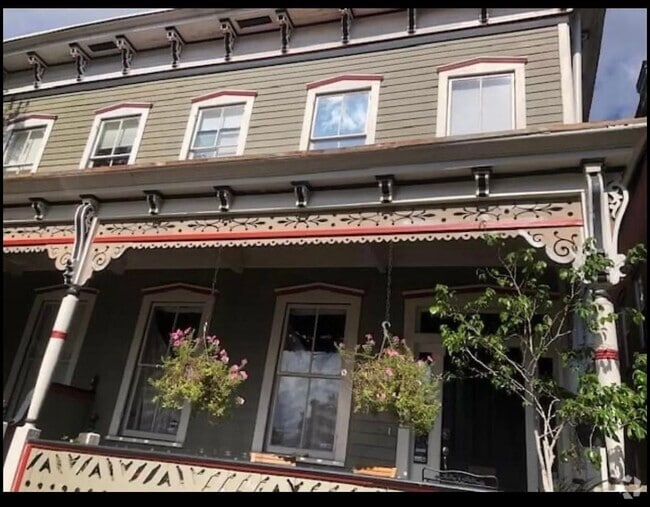 Laurel GroveRailroad Area Apartments for Rent with Washer & Dryer