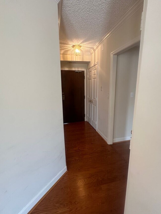 Foto del edificio - 801 S Pitt St