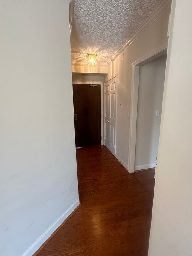 Building Photo - 801 S Pitt St