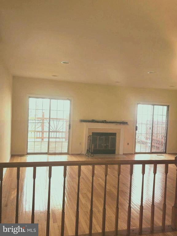 Building Photo - 6380 English Ivy Way