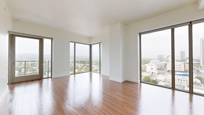 Interior Photo - Vision on Wilshire