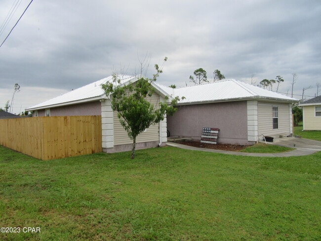 Building Photo - 6201 Ivy Rd