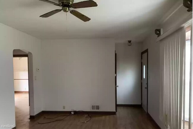 Building Photo - 3 br, 1.5 bath House - 18265 Burnham Ave